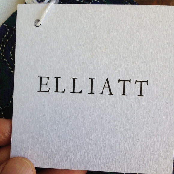 Elliatt Angelica Top Navy/Jade Size Small - Picture 5 of 10